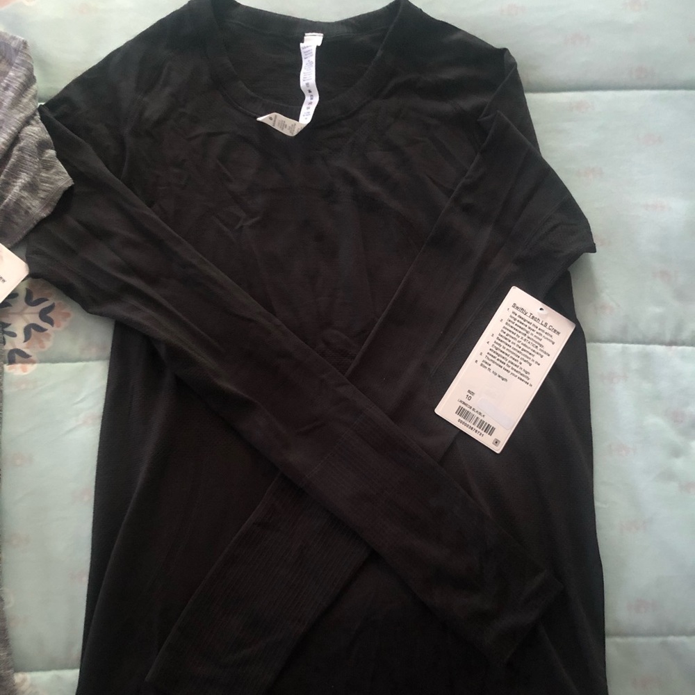 NWT lululemon size 10 LS Swiftly Tech